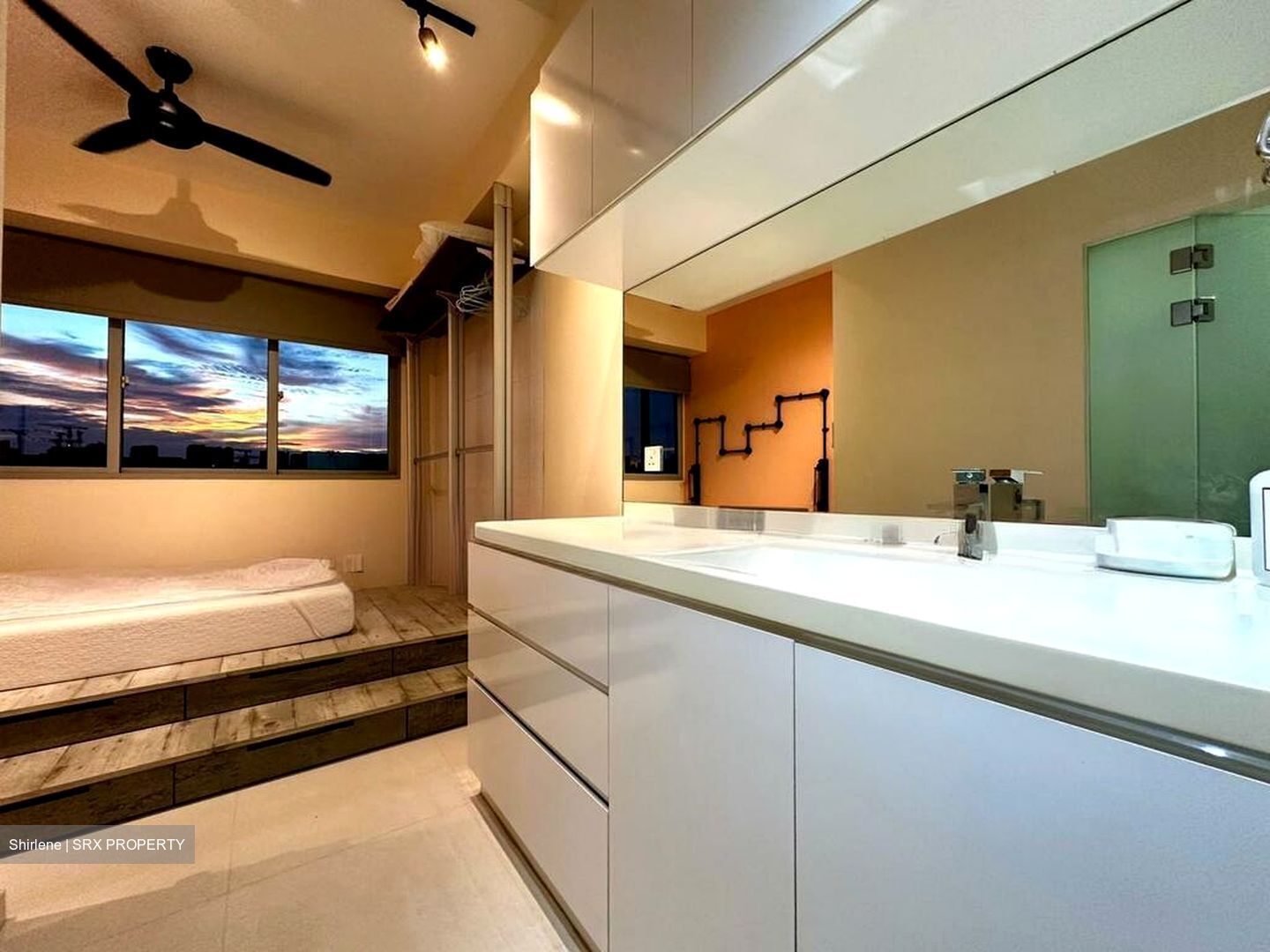 # 1 Loft (D14), Apartment #566301331